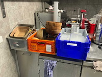 Diverse keukenbenodigdheden - afbeelding 1 van  5