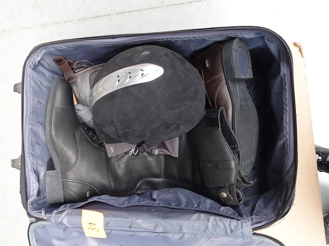 Diverse kledij paardensport - afbeelding 2 van  2