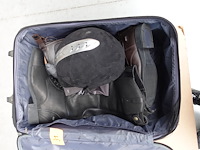 Diverse kledij paardensport - afbeelding 2 van  2