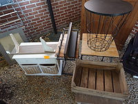 Diverse kleine meubels - afbeelding 1 van  7