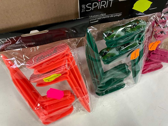 Diverse kleuren strandlaken clips set van 4 (85x) - afbeelding 3 van  5