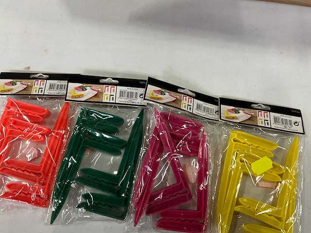 Diverse kleuren strandlaken clips set van 4 (85x) - afbeelding 5 van  5
