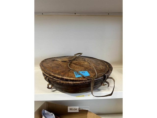 Diverse kommen en mand - afbeelding 3 van  3