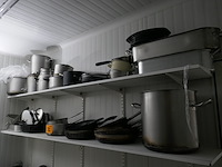 Diverse kookpotten en steelpannen - afbeelding 1 van  6