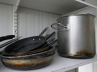 Diverse kookpotten en steelpannen - afbeelding 3 van  6