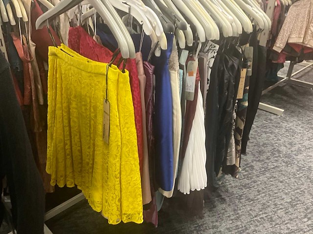 Diverse (korte) rokjes (25x) - afbeelding 1 van  28