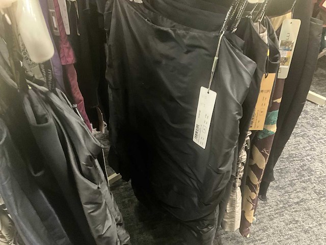 Diverse (korte) rokjes (25x) - afbeelding 17 van  28