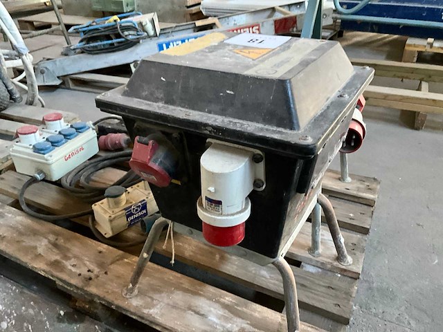 Diverse krachtstroom verdelers (5x) - afbeelding 6 van  11