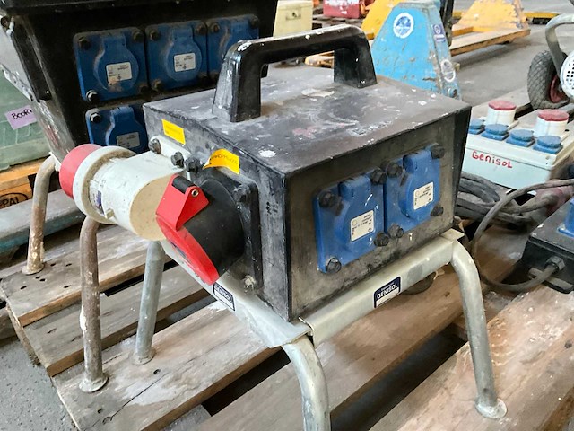 Diverse krachtstroom verdelers (5x) - afbeelding 8 van  11