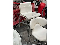 Diverse krukken (4x) + poef - afbeelding 2 van  7