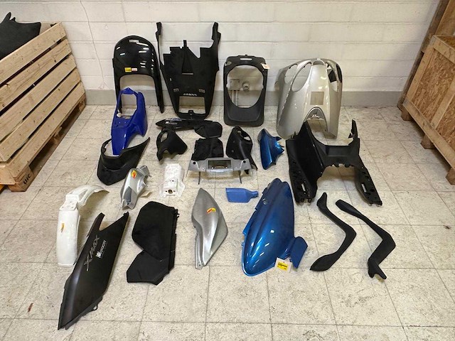 Diverse kuipdelen (mix front, zijpanelen & binnendelen) - afbeelding 1 van  10