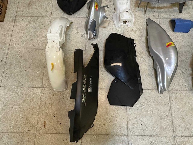 Diverse kuipdelen (mix front, zijpanelen & binnendelen) - afbeelding 10 van  10