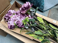 Diverse kunstbloemen - afbeelding 1 van  3