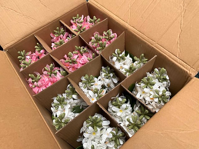 Diverse kunstbloemen - afbeelding 5 van  7