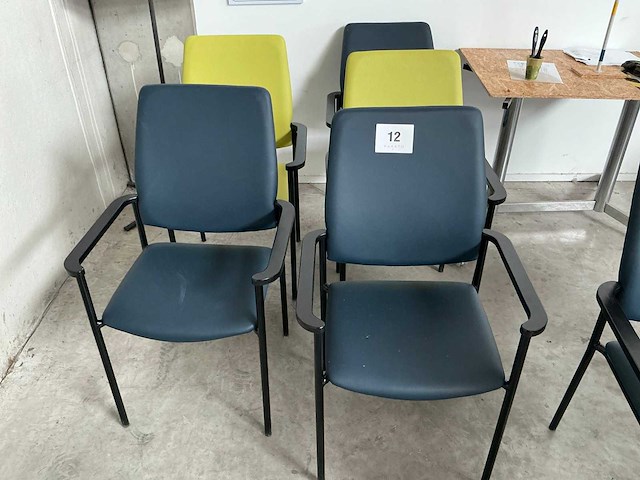 Diverse kunstlederen vergaderstoelen (4x) - afbeelding 1 van  5
