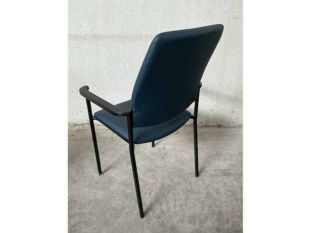 Diverse kunstlederen vergaderstoelen (4x) - afbeelding 3 van  5