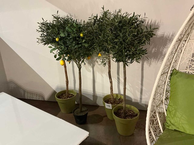 Diverse kunstplanten (4x) - afbeelding 1 van  3