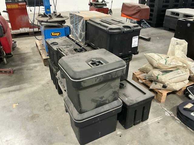 Diverse kunststof gereedschapskoffers (14x) - afbeelding 1 van  4