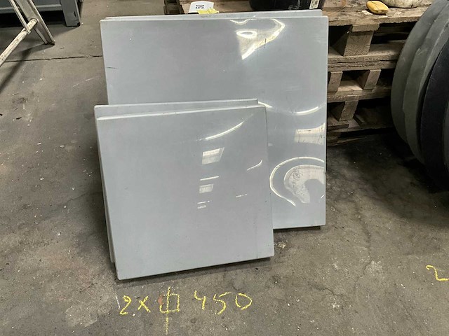 Diverse kunststoffen deksels/afsluitpanelen (4x) - afbeelding 1 van  7