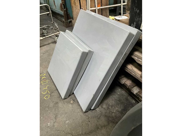 Diverse kunststoffen deksels/afsluitpanelen (4x) - afbeelding 4 van  7