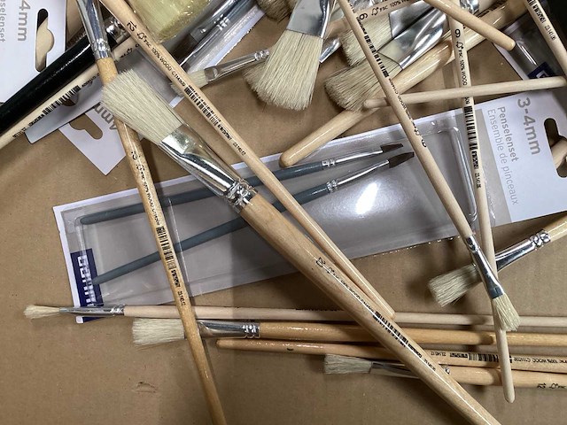 Diverse kwasten en penselen (103x) - afbeelding 3 van  4