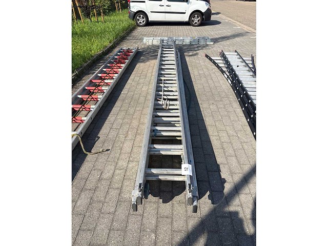 Diverse ladders (2x) - afbeelding 2 van  4