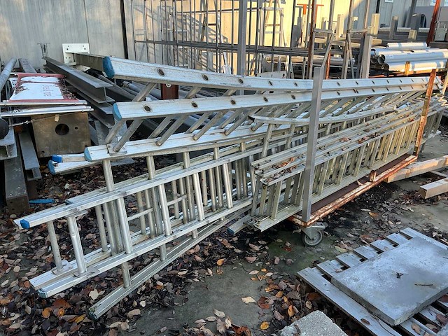 Diverse ladders (5x) - afbeelding 1 van  9
