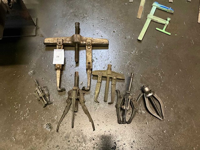 Diverse lagertrekkers (6x) - afbeelding 1 van  4