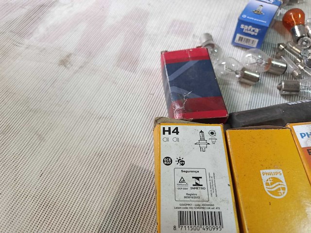 Diverse lampen 12v - autoverlichting - afbeelding 4 van  6