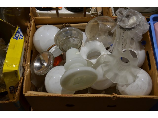 Diverse lampen en toebehoren lampen - afbeelding 1 van  9