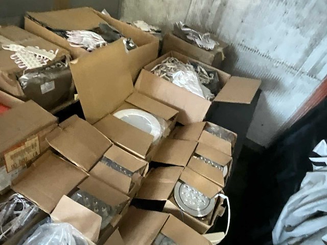 Diverse led verlichting en transformator - afbeelding 9 van  20