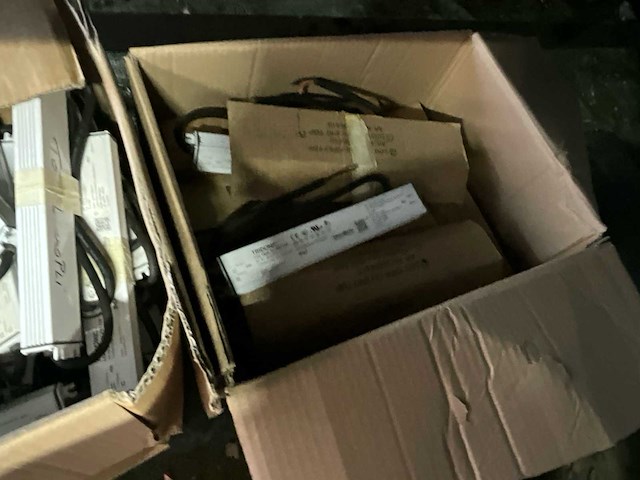 Diverse led verlichting en transformator - afbeelding 13 van  20