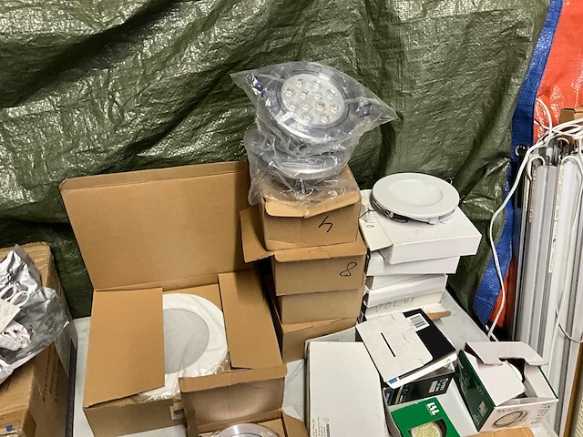 Diverse led verlichting met transformators - afbeelding 21 van  25