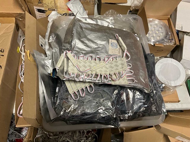 Diverse led verlichting met transformators - afbeelding 25 van  25