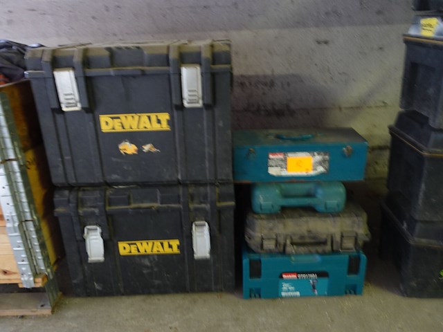 Diverse lege gereedschapskoffers - afbeelding 1 van  1