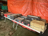 Diverse lege gereedschapskoffers - afbeelding 1 van  5