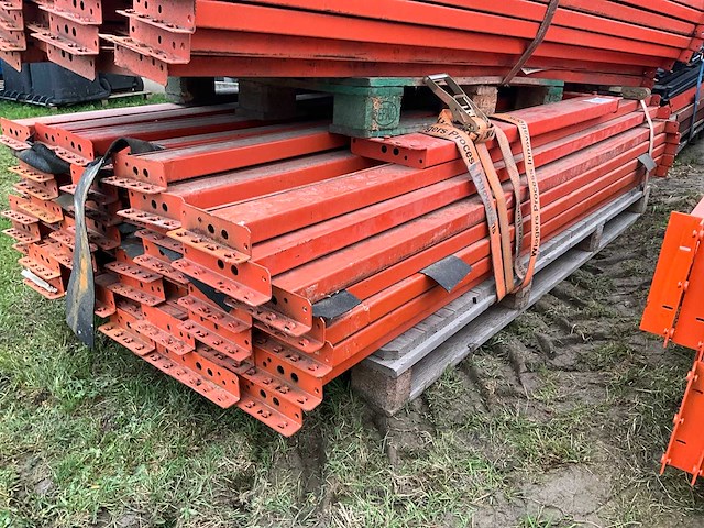 Diverse liggers (56x) - afbeelding 1 van  3