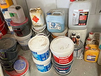 Diverse lijmen, verf en geveltoebehoren - afbeelding 2 van  19