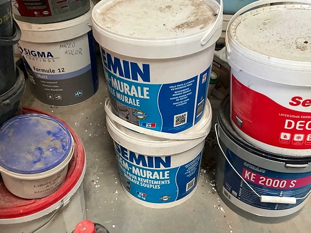 Diverse lijmen, verf en geveltoebehoren - afbeelding 4 van  19