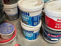 Diverse lijmen, verf en geveltoebehoren - afbeelding 4 van  19