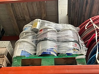 Diverse lijmen, verf en geveltoebehoren - afbeelding 11 van  19