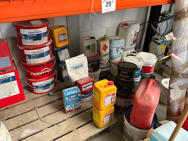 Diverse lijmen, verf en geveltoebehoren - afbeelding 1 van  19