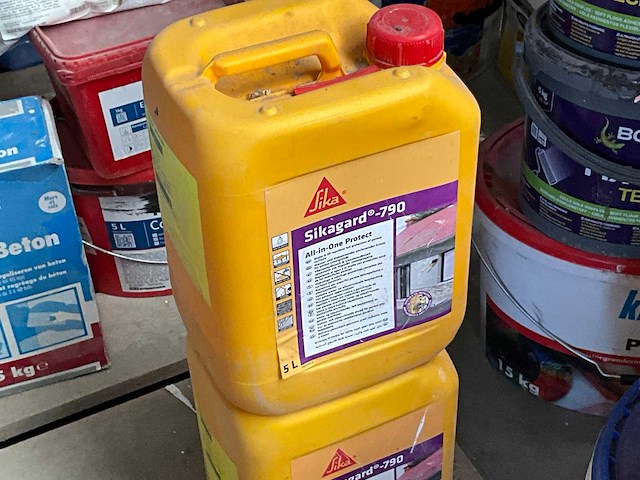 Diverse lijmen, verf en geveltoebehoren - afbeelding 14 van  19