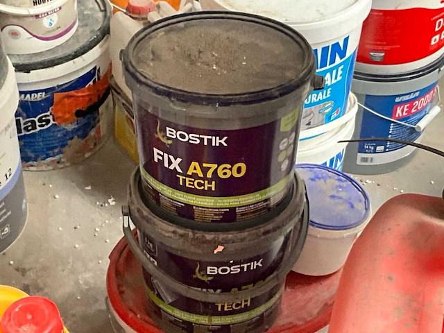 Diverse lijmen, verf en geveltoebehoren - afbeelding 18 van  19