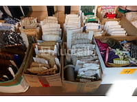 Diverse linten voor vrouwenkledij - afbeelding 5 van  7