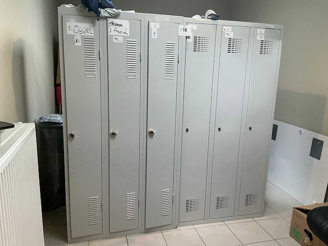 Diverse lockerkast (3x) - afbeelding 1 van  3