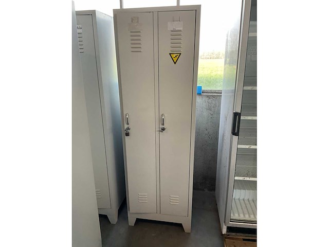 Diverse lockerkasten (4x) - afbeelding 1 van  13