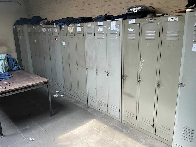 Diverse lockerkasten - afbeelding 2 van  5