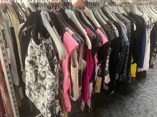 Diverse losse fashion tops (25x) - afbeelding 1 van  21