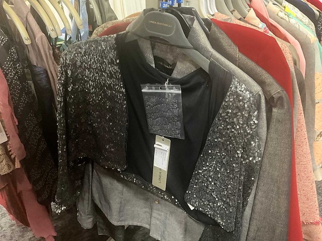 Diverse losse vestjes (55x) - afbeelding 2 van  51